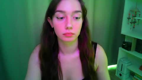Snapshot of effie_balconii chatting on May 11, 2:45 pm effie_balconii online show from May 11, 2:45 pm