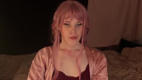 Effie Mur online show from December 17, 6:42 pm