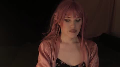 Effie Mur online show from December 28, 3:15 pm