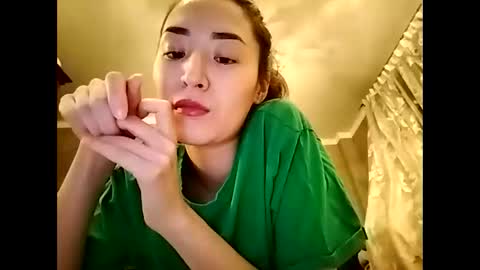 Snapshot of effy007 chatting on March 1, 4:44 pm Effy online show from March 1, 4:44 pm