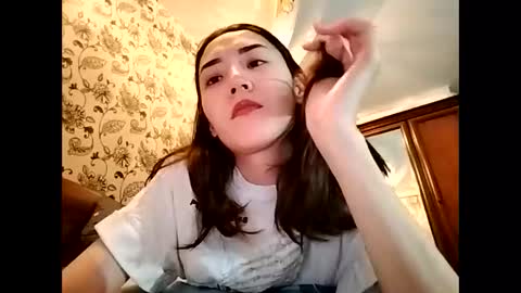 Snapshot of effy007 chatting on October 3, 2:25 pm Effy online show from October 3, 2:25 pm