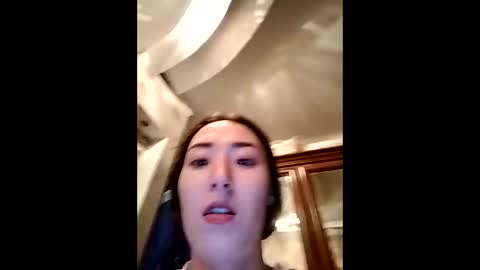 Effy online show from November 3, 1:34 pm