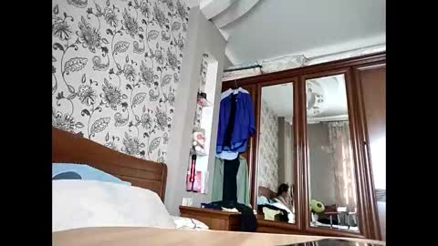 Effy online show from April 7, 9:54 am