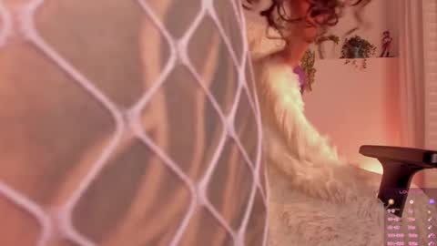 effy online show from February 9, 8:33 am