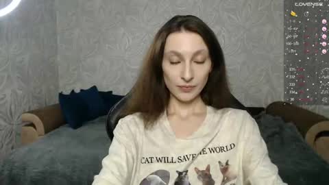Snapshot of effy_gray chatting on July 1, 8:52 pm Anna online show from July 1, 8:52 pm