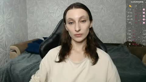 Snapshot of effy_gray chatting on July 15, 9:09 pm Anna online show from July 15, 9:09 pm