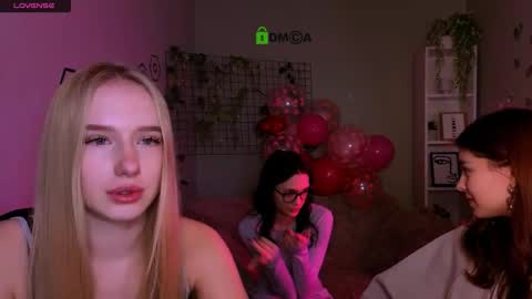 effysosweet online show from February 25, 10:14 am