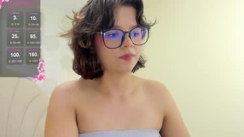  E F F Y  online show from December 26, 7:27 pm