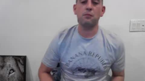 Snapshot of eguevara555500 chatting on April 23, 12:26 pm SilverBulture online show from April 23, 12:26 pm