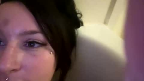 Snapshot of egyptiancottxn chatting on September 19, 11:27 pm Egyptiancottxn online show from September 19, 11:27 pm