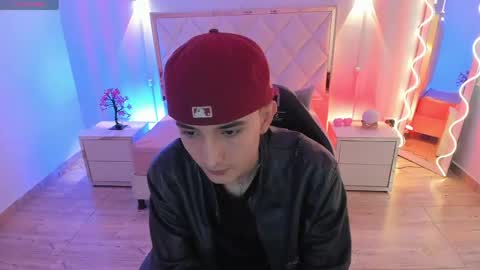 eidan_tay online show from May 1, 12:10 pm