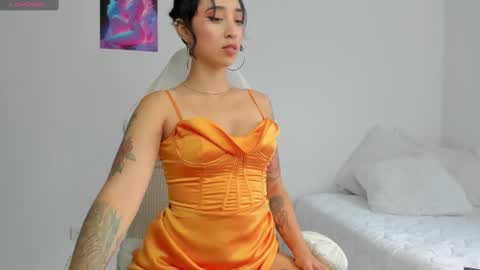   EileenFord    online show from January 30, 10:08 pm