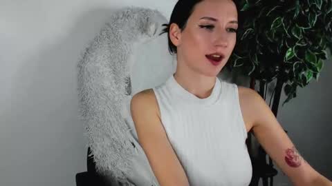 eileenmoores online show from October 14, 3:24 pm