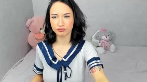 eileenmoores online show from February 12, 4:35 pm