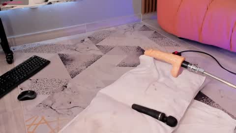 Snapshot of eilin_clio chatting on December 30, 3:35 pm Eilin online show from December 30, 3:35 pm