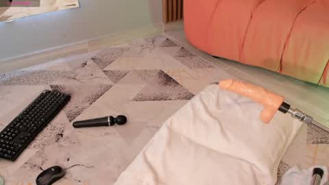 Snapshot of eilin_clio chatting on December 31, 3:53 pm Eilin online show from December 31, 3:53 pm