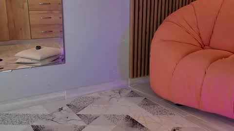 Snapshot of eilin_clio chatting on January 29, 12:24 pm Eilin online show from January 29, 12:24 pm