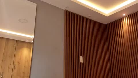 Snapshot of eilin_clio chatting on February 18, 12:28 pm Eilin online show from February 18, 12:28 pm