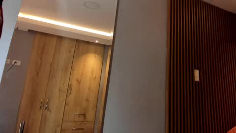 Snapshot of eilin_clio chatting on February 28, 12:31 pm Eilin online show from February 28, 12:31 pm