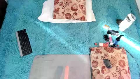 Snapshot of eilin_clio chatting on October 25, 8:03 pm Eilin online show from October 25, 8:03 pm