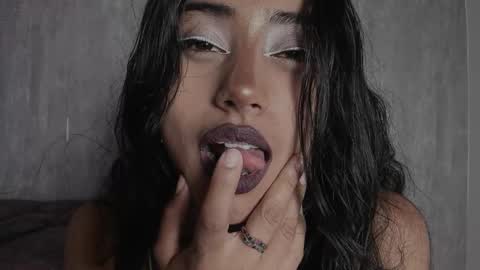 Eilyn online show from March 5, 2:36 am