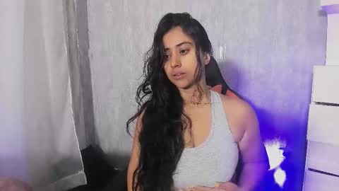 Eilyn online show from November 8, 1:33 pm