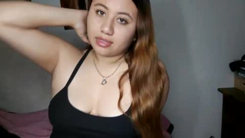 EIMY   MODEL INDEPENDENT online show from January 18, 6:45 am