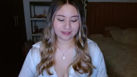 EIMY   MODEL INDEPENDENT online show from March 14, 4:40 am