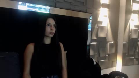 Eimy rose online show from February 12, 12:00 pm