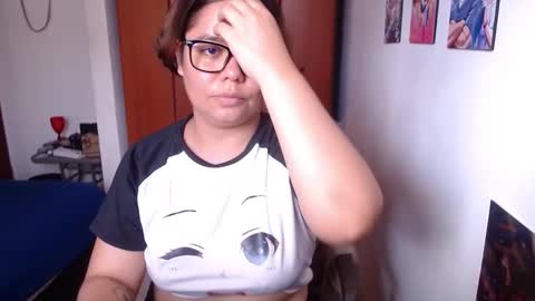 eimy_saenzz online show from November 13, 6:29 pm