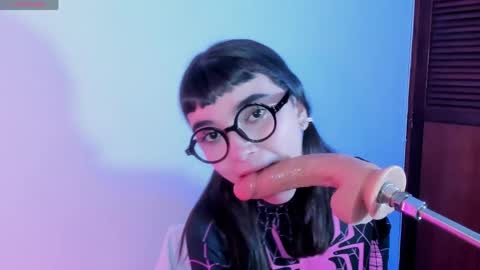 Snapshot of eimy_salome15 chatting on April 18, 7:07 pm eimy_salome15 online show from April 18, 7:07 pm