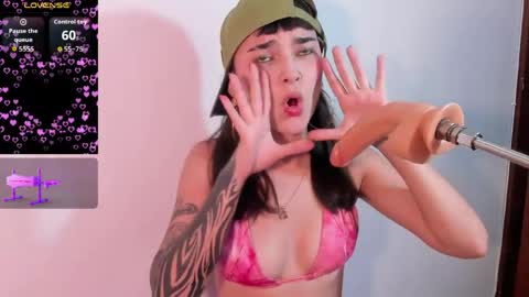 Snapshot of eimy_salome15 chatting on June 6, 6:45 pm eimy_salome15 online show from June 6, 6:45 pm