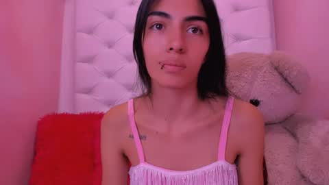 Snapshot of eimy_skinny chatting on April 16, 1:34 pm eimy online show from April 16, 1:34 pm