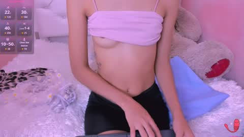 Snapshot of eimy_skinny chatting on May 21, 1:40 pm eimy online show from May 21, 1:40 pm