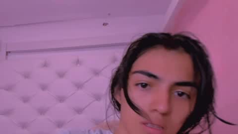 Snapshot of eimy_skinny chatting on May 24, 1:16 pm eimy online show from May 24, 1:16 pm