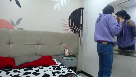 Snapshot of eimyflorian chatting on January 4, 11:22 am Eimyflorian online show from January 4, 11:22 am