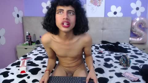 Snapshot of eimyflorian chatting on January 25, 5:51 pm Eimyflorian online show from January 25, 5:51 pm
