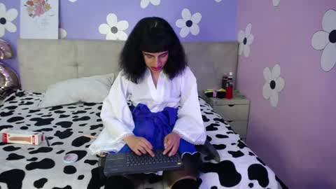 Snapshot of eimyflorian chatting on February 28, 11:36 am Eimyflorian online show from February 28, 11:36 am
