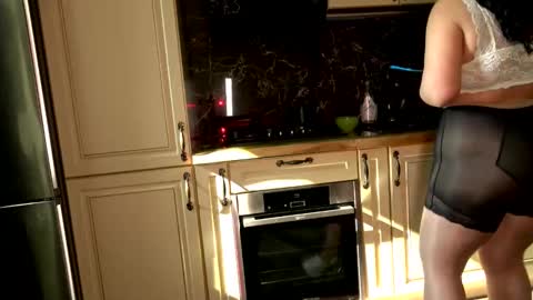 Elena online show from February 19, 9:06 am