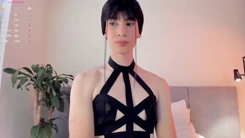 Einyel  online show from December 3, 8:29 pm