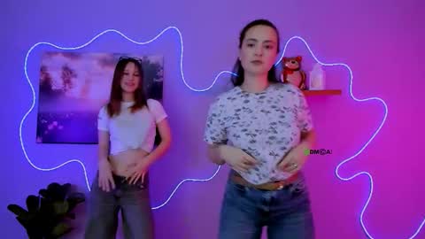 Snapshot of eira_mouse chatting on March 1, 10:06 am Sweet Eira online show from March 1, 10:06 am