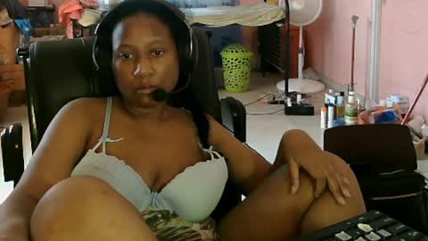 Eirondra Valeen online show from April 7, 6:41 pm