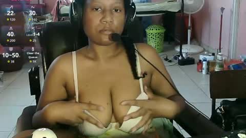 Eirondra Valeen online show from May 25, 1:06 pm