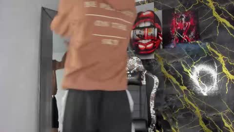 Snapshot of eithan__boy chatting on February 26, 12:04 pm Eithan online show from February 26, 12:04 pm