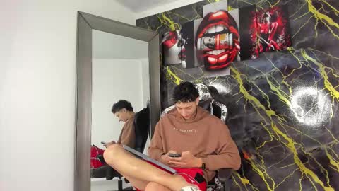 Snapshot of eithan__boy chatting on February 28, 12:17 pm Eithan online show from February 28, 12:17 pm