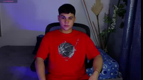 Snapshot of eithan_jonnes chatting on April 21, 1:07 am Eithan online show from April 21, 1:07 am