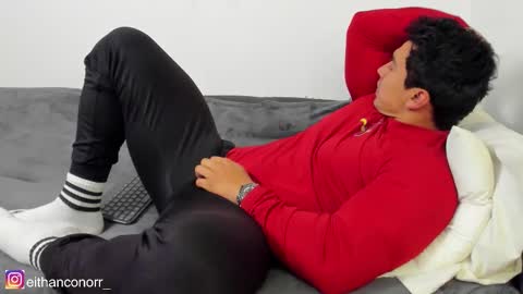 Snapshot of eithanconor1 chatting on February 6, 2:38 am EITHAN CONOR online show from February 6, 2:38 am