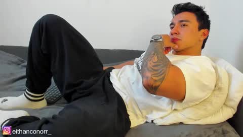 Snapshot of eithanconor1 chatting on February 20, 2:30 am EITHAN CONOR online show from February 20, 2:30 am