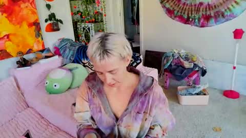 ejrabloom online show from March 20, 2:11 pm