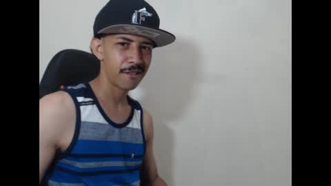 Instagram BelowAbajo online show from August 9, 3:44 am